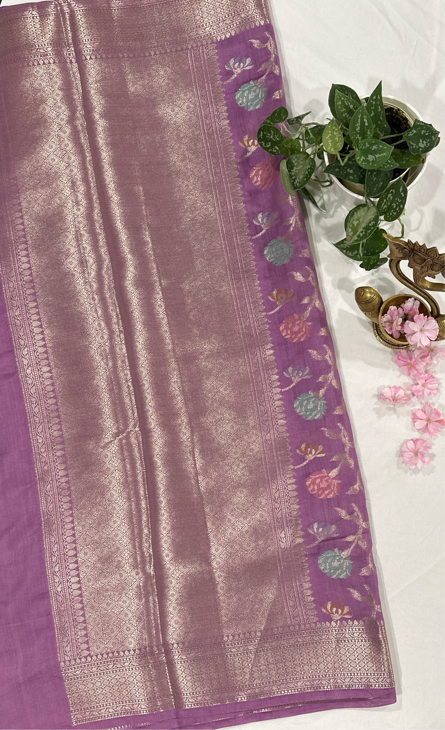 Chiniya Silk Floral Jal Lavender Saree
