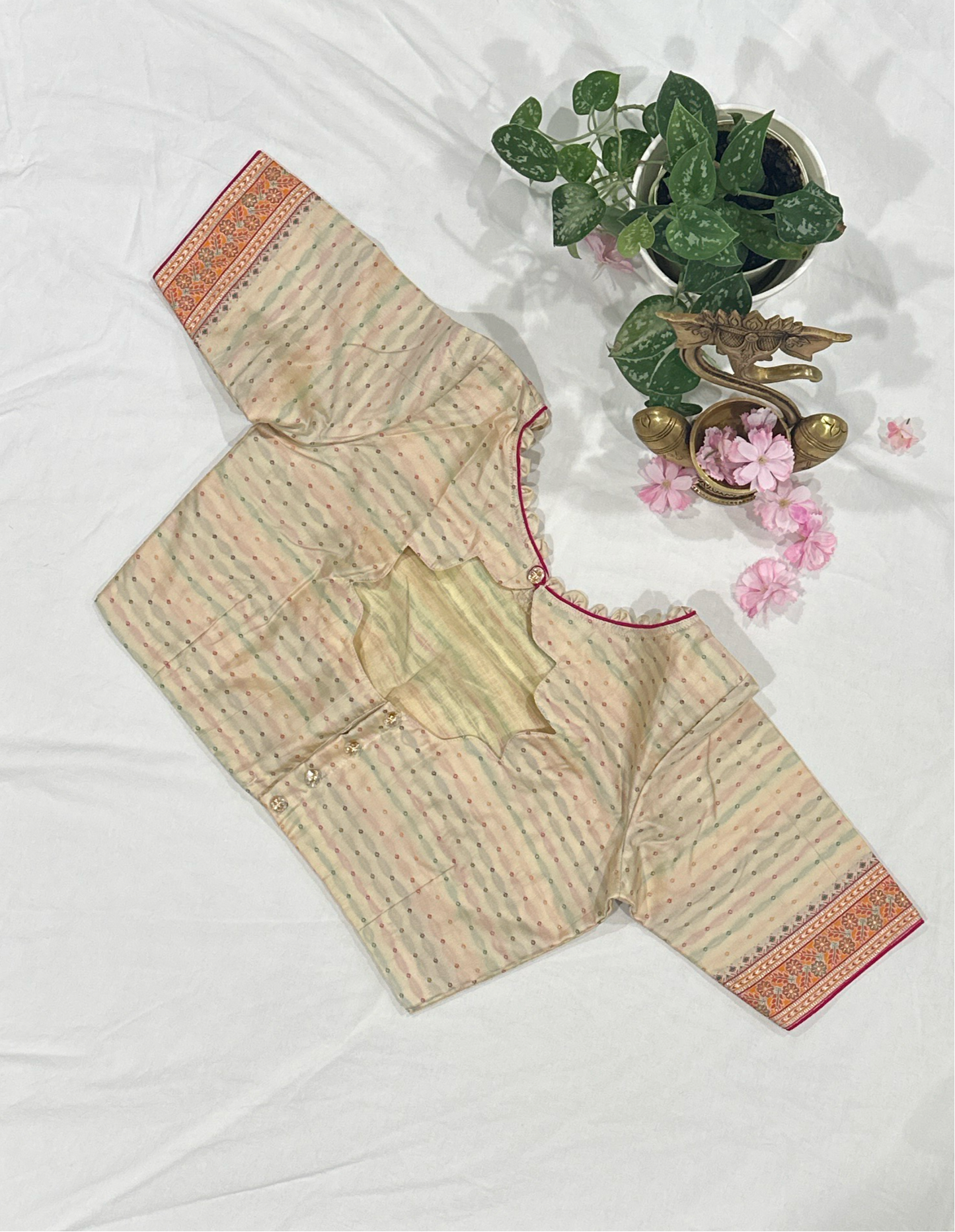 Matka Patola weaving Beige saree