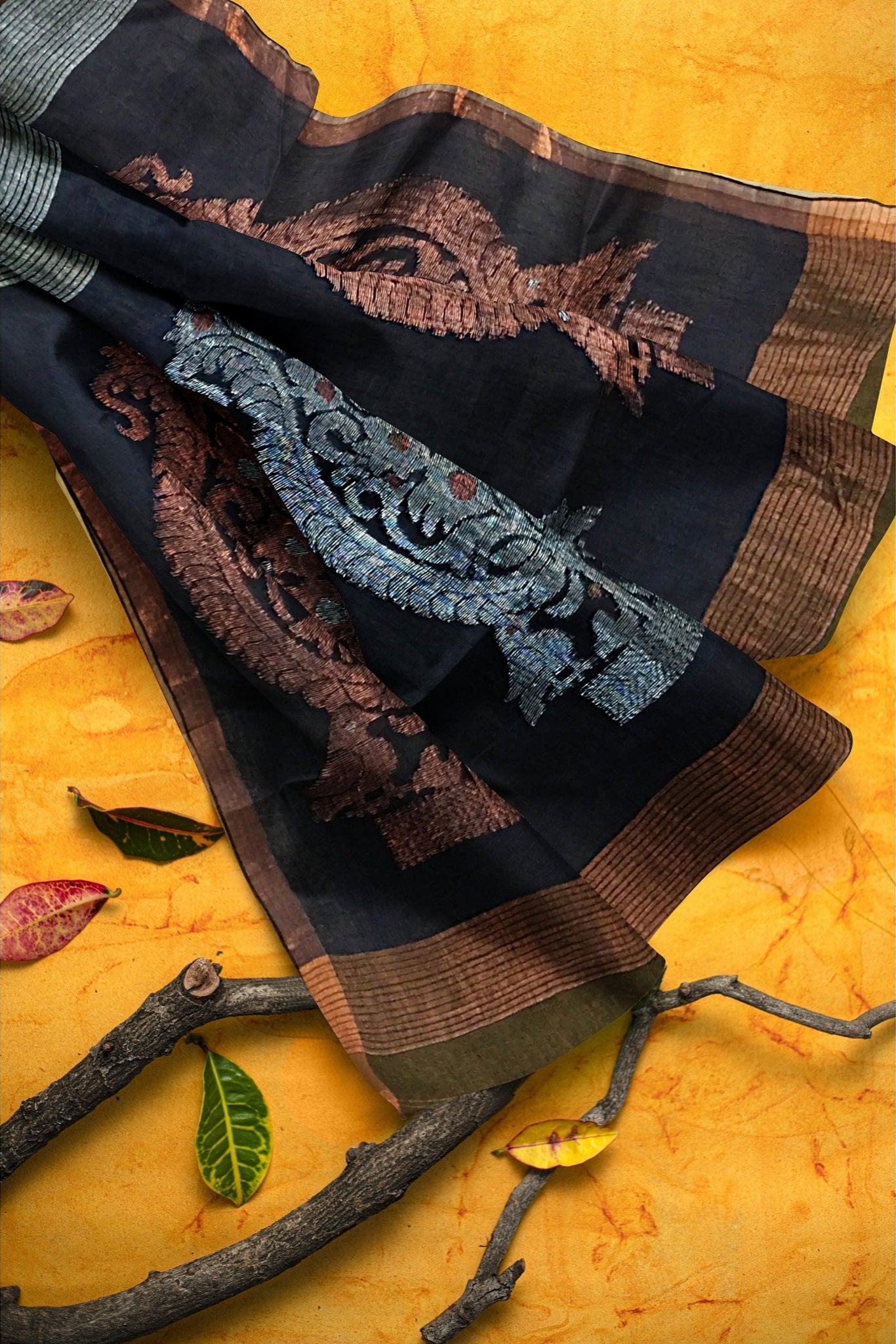 Linen Contrast Green Saree